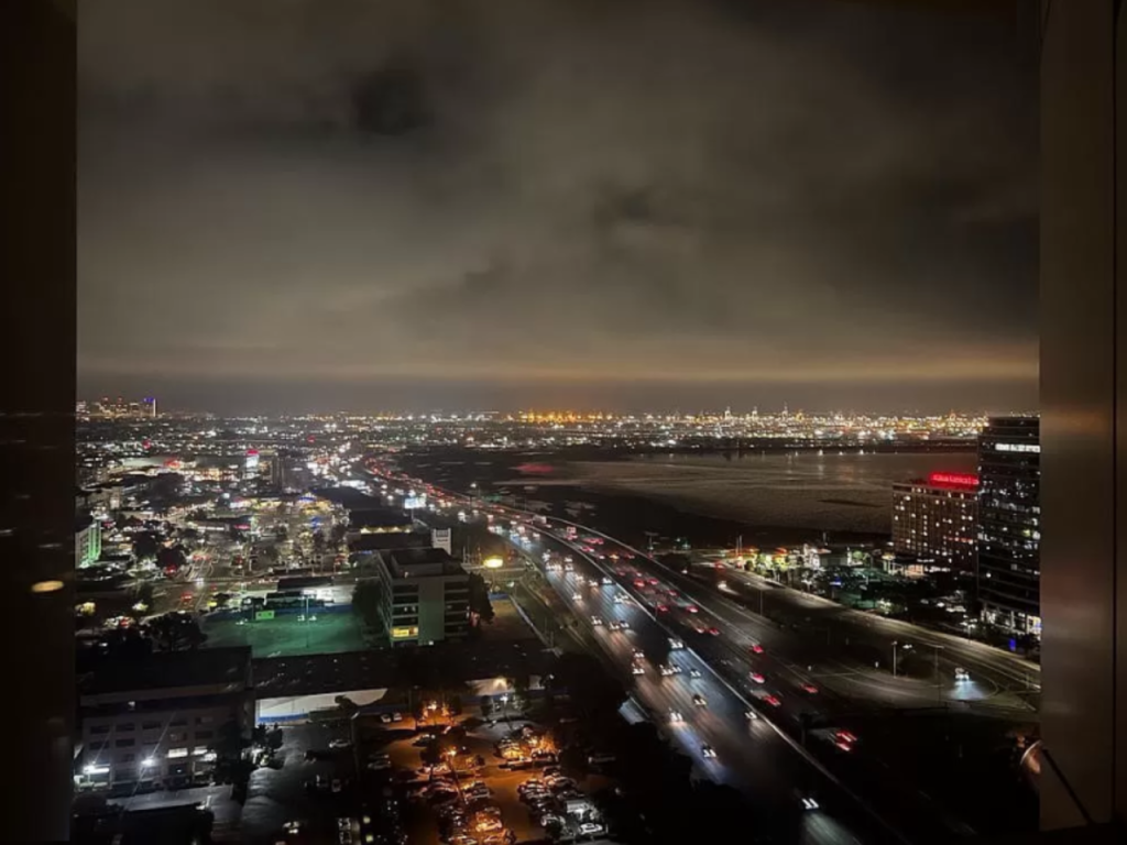 Jet Liner Views from the 26th floor!